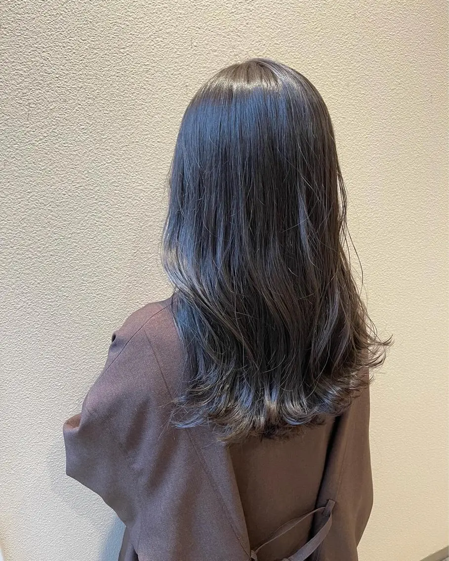 ロング カラー 透明感カラー グレージュ カット ヘアカラー トレンド/顔まわり/ レイヤー/髪質改善のヘアスタイル