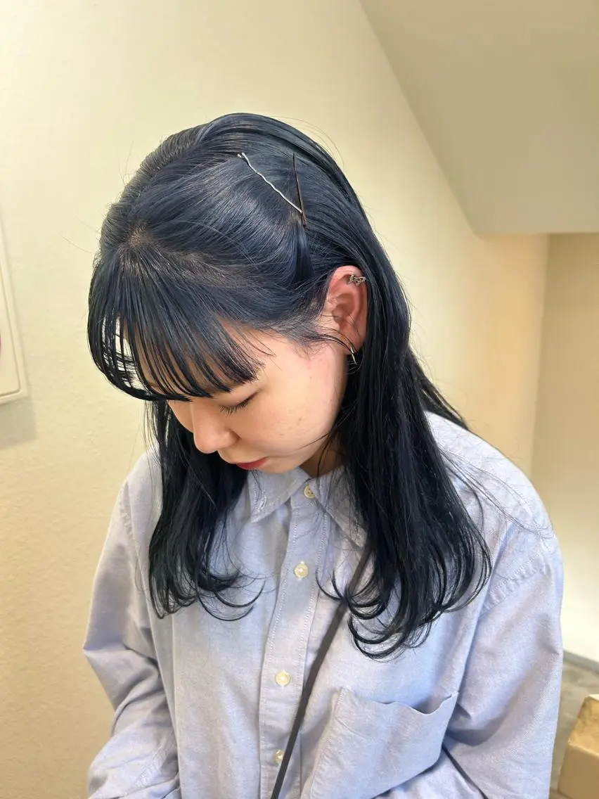 ロング カラー 薄暮 マツイ　レンのヘアスタイル