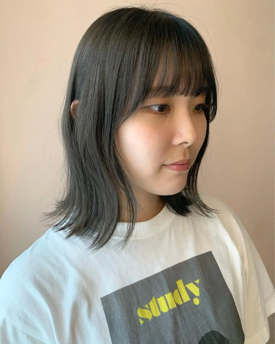 ミディアム カラー ブリーチ 透明感カラー グレージュ ブリーチなしカラー hubhair レイヤー/透明感のヘアスタイル