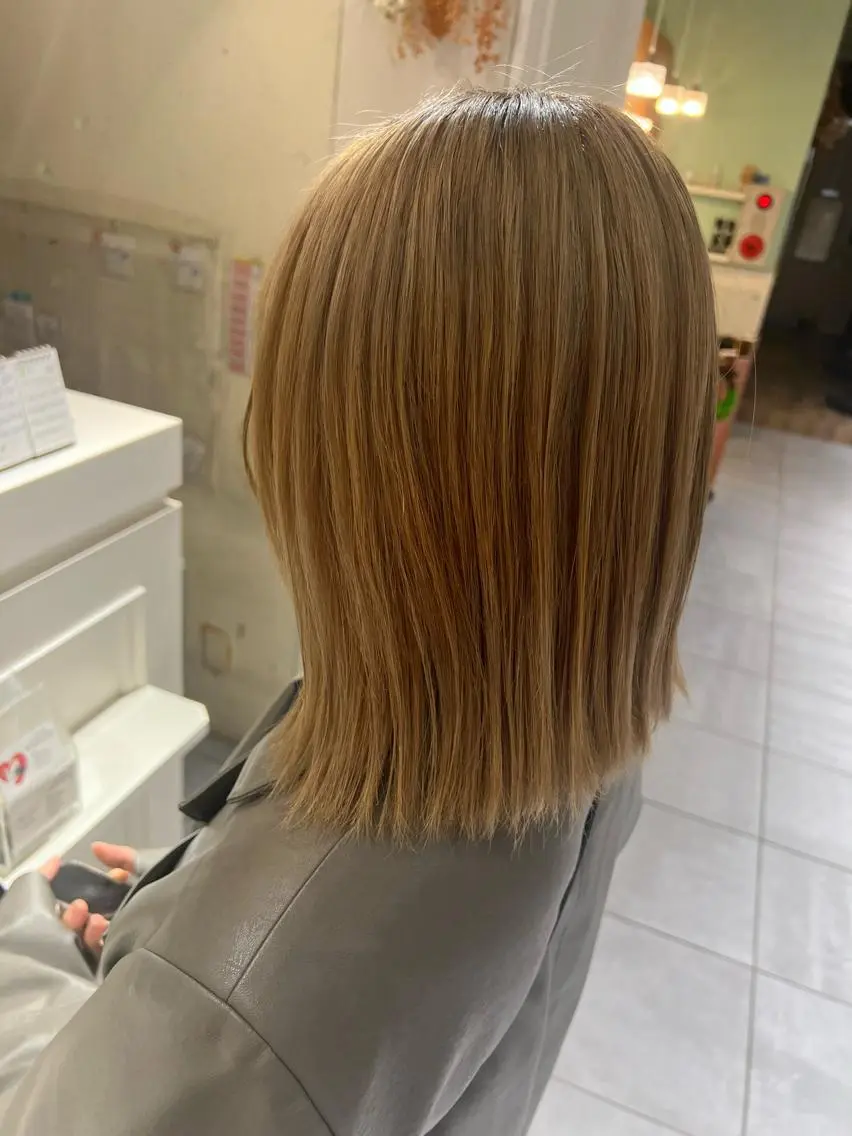 ロング カラー ヘアアレンジ 𝑲𝒂𝒏𝒏𝒂 🕊🫧のマツエク・マツパデザイン