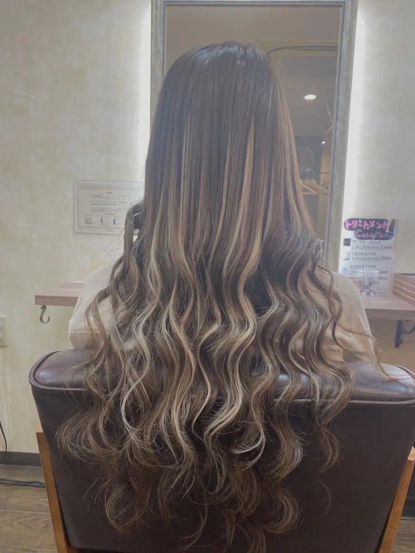ロング ヘアアレンジ シールエクステ エクステ ハイライト ロング カット エクステ 田井中 悠紀のヘアスタイル