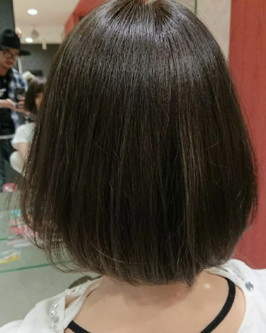 ショート カラー アッシュ アッシュブラウン ブリーチ ブラウンカラー ボブ 秋山 幸太のヘアスタイル