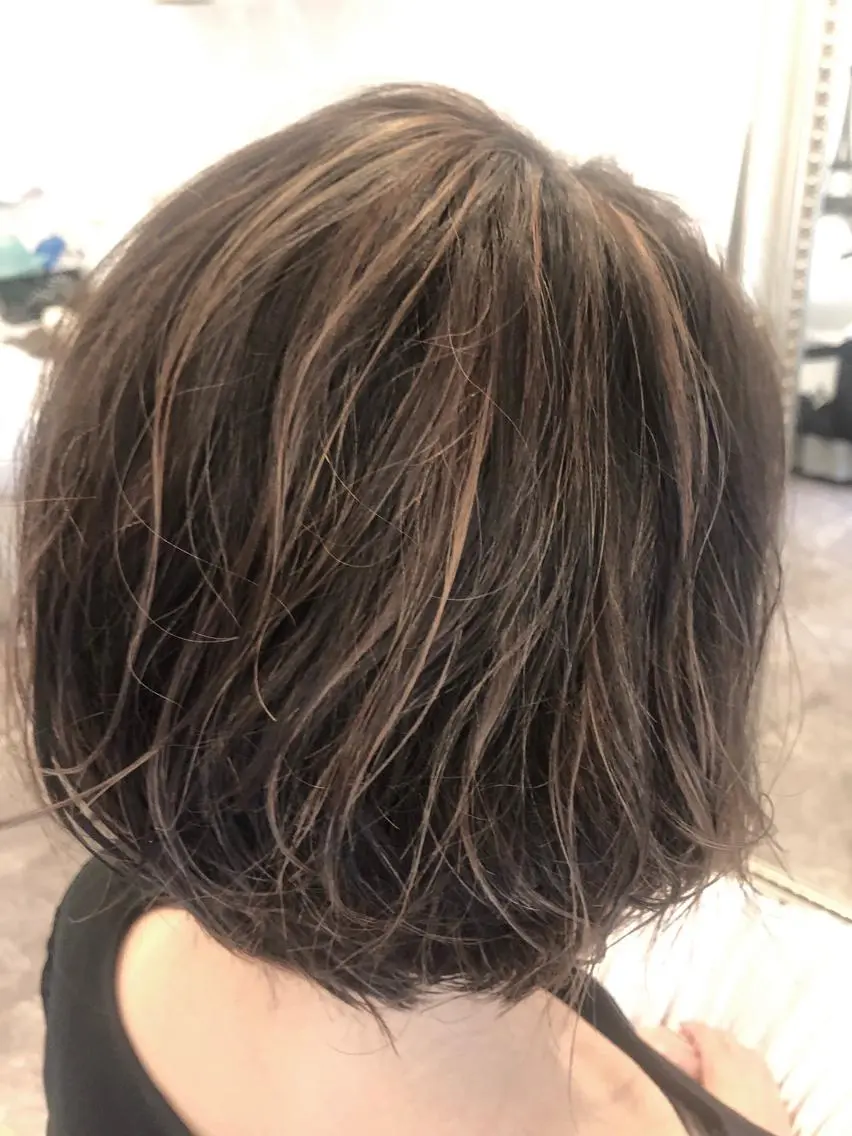 ショート ボブ ハイライト La.fleur ラ.フルールのヘアスタイル