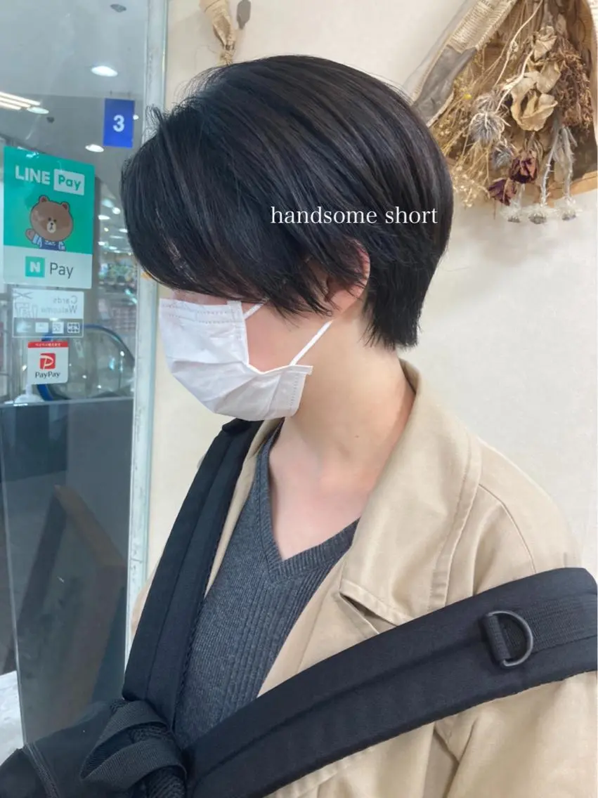 ショート 切りっぱなしボブ ショートボブ ハンサムショート ボブ ショートヘア カット トリートメント 初めてのショート お任せください✂️のヘアスタイル