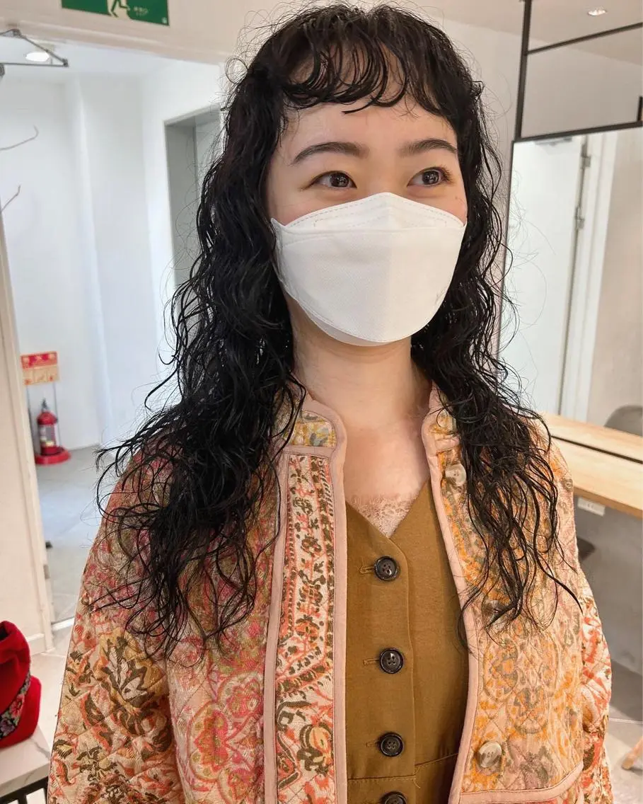 ロング カラー パーマ オン眉 カット ヘアカラー パーマ 村上雅人 ナチュラルモードのヘアスタイル