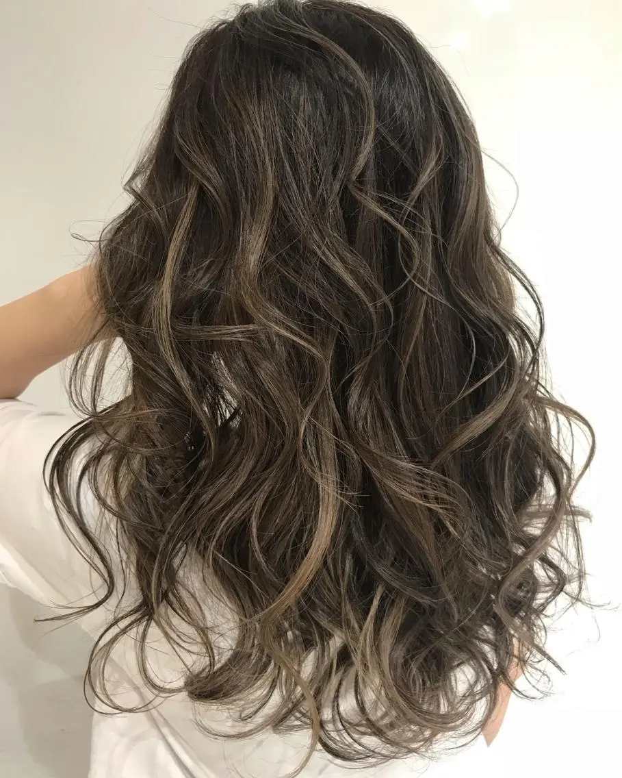 ロング カラー ヘアアレンジ 透明感カラー ハイライトカラー ハイライト 【公式】amble luxe池袋東口🩷のヘアスタイル