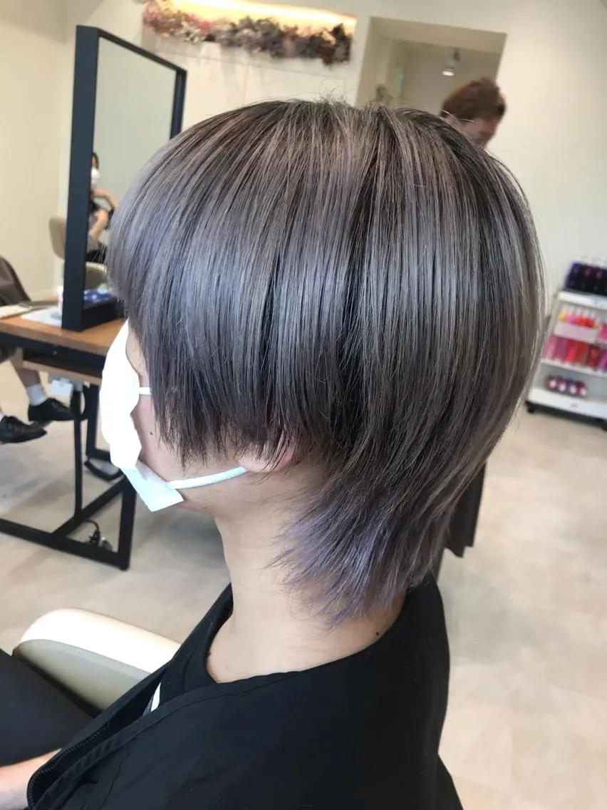 ショート メンズ メンズハイトーン メンズインナーカラー メンズウルフカット ウルフカット ボブ/インナーカラー /眉毛/Miyuのヘアスタイル