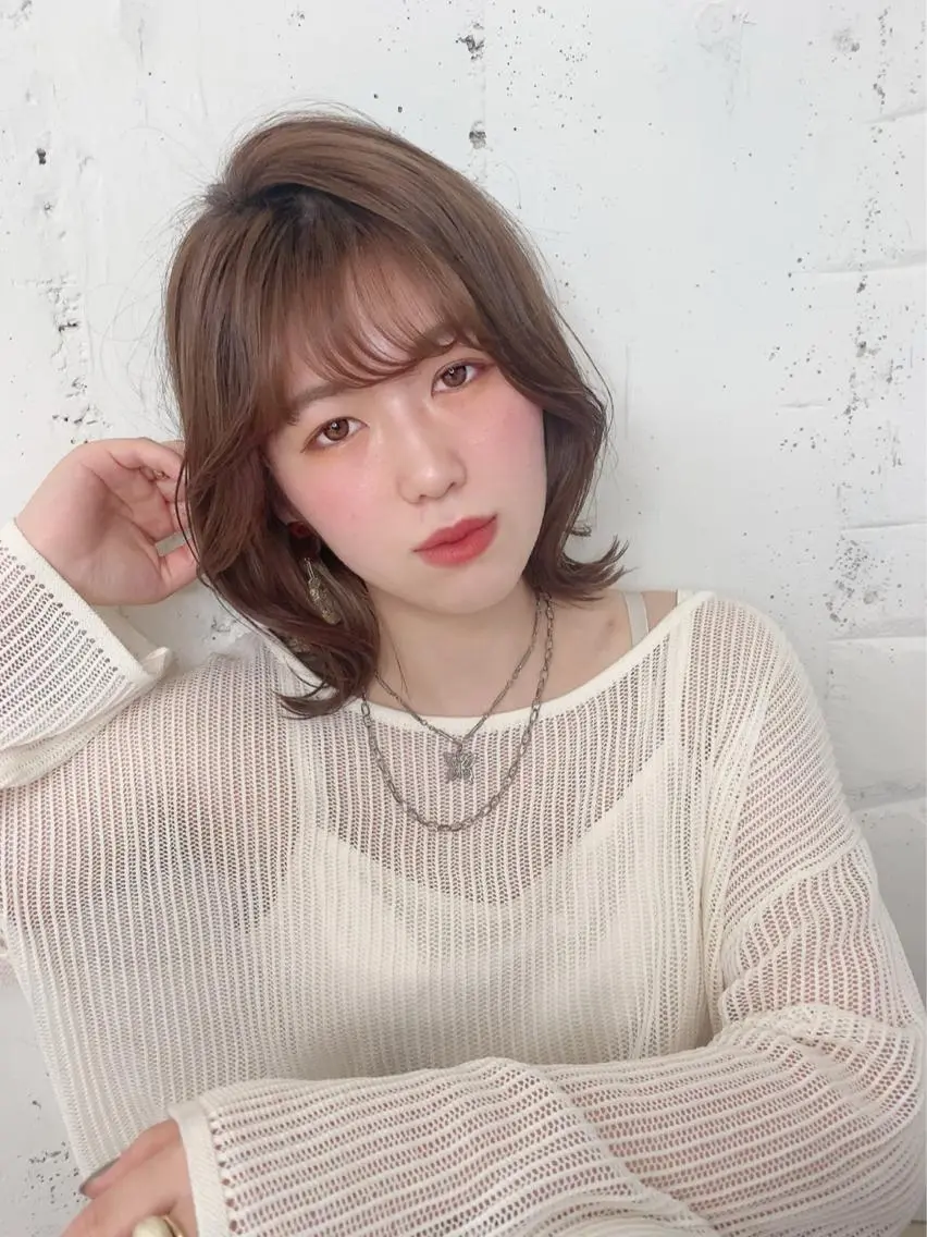 ミディアム カラー 透明感ハイトーン🦄 キラ🌈のヘアスタイル
