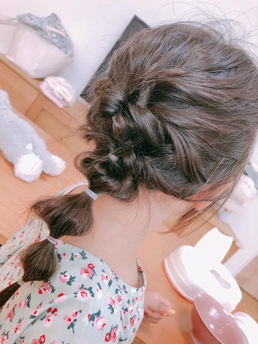ヘアアレンジ キッズ 🫧🕊️かたやま さきこ🕊️🫧のヘアスタイル