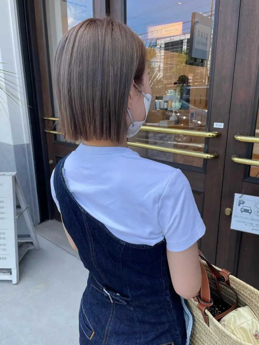 カラー ダブルカラー 比嘉 千咲のヘアスタイル
