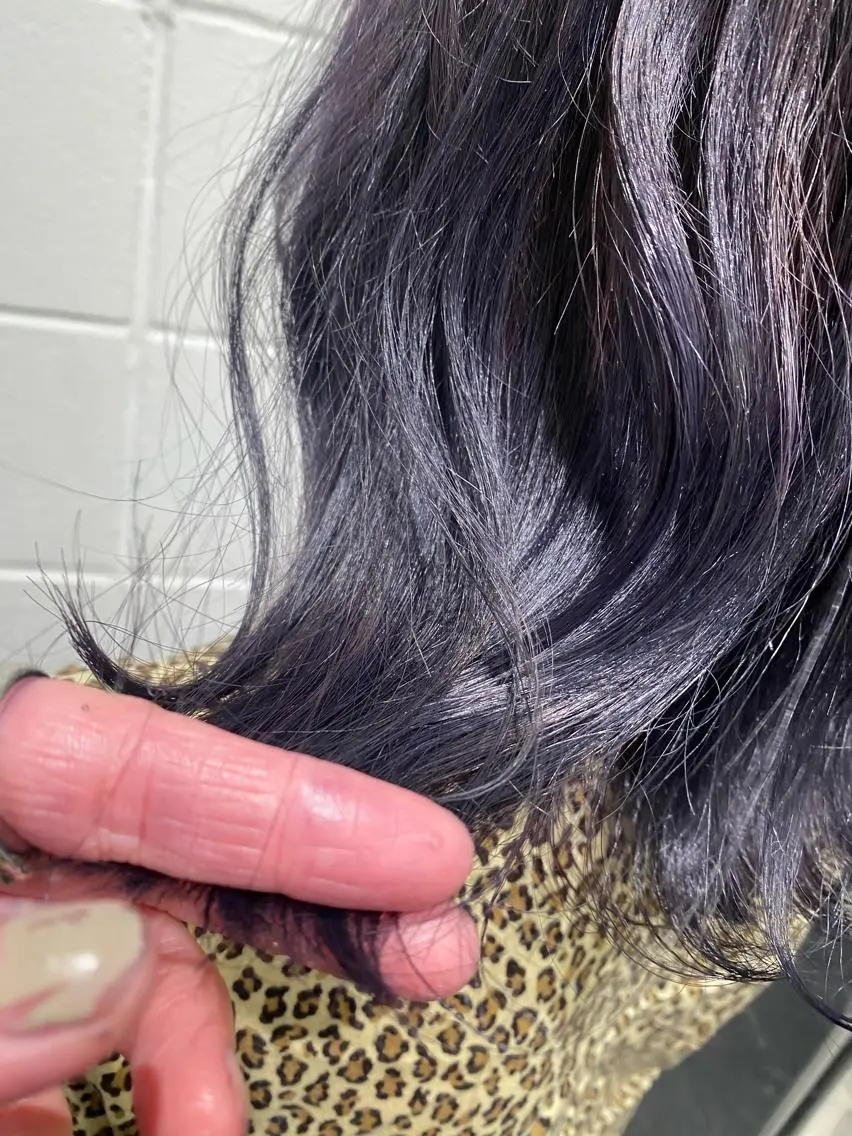 ミディアム サイレント美容師 アイリィのヘアスタイル