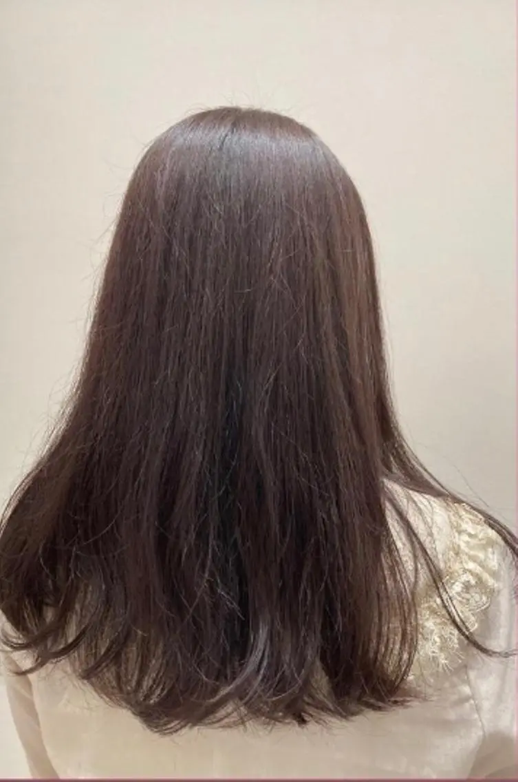 ロング カラー ピンクカラー バイオレットカラー 佐藤 睦月のヘアスタイル