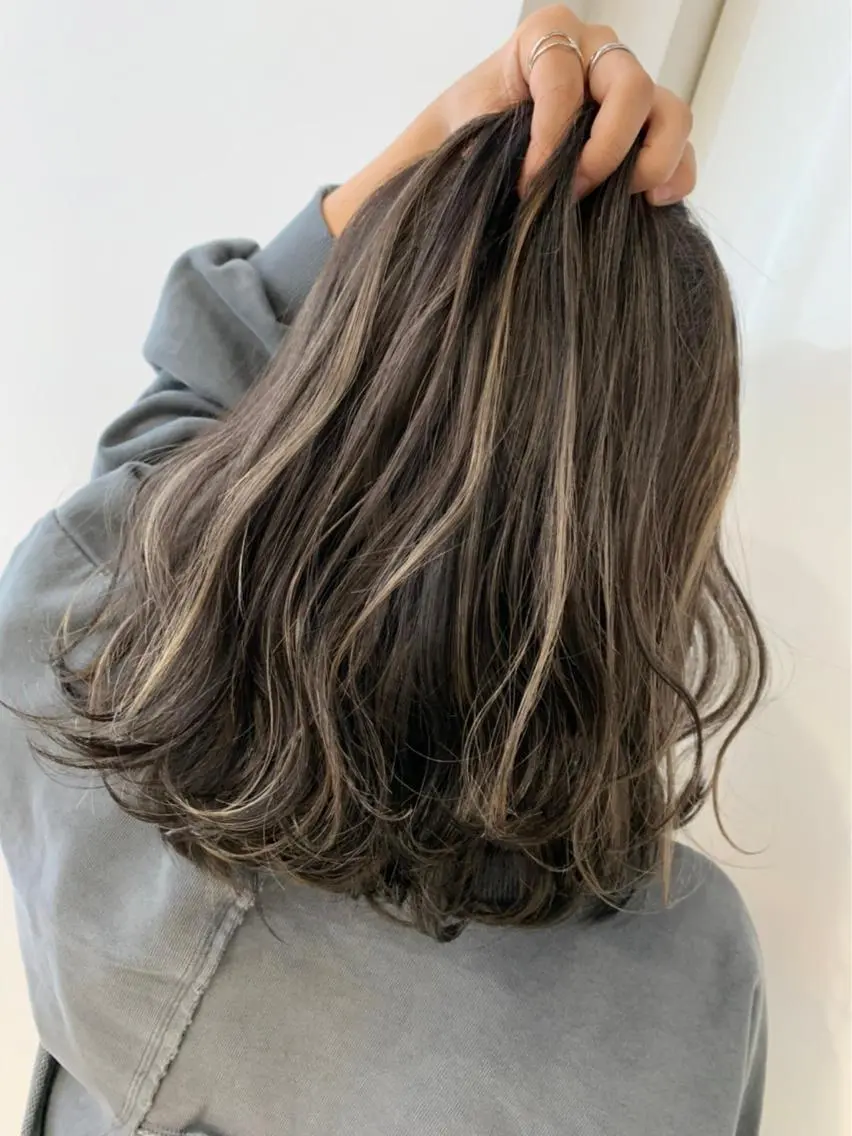 ミディアム カラー パーマ ヘアアレンジ 【公式】amble luxe池袋東口🩷のヘアスタイル