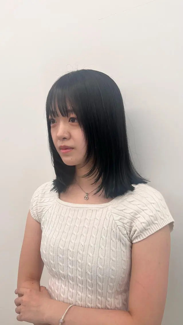 セミロング カラー カット ヘアカラー トリートメント 赤みゼロ/透明感 カラー🌿KANTAのヘアスタイル