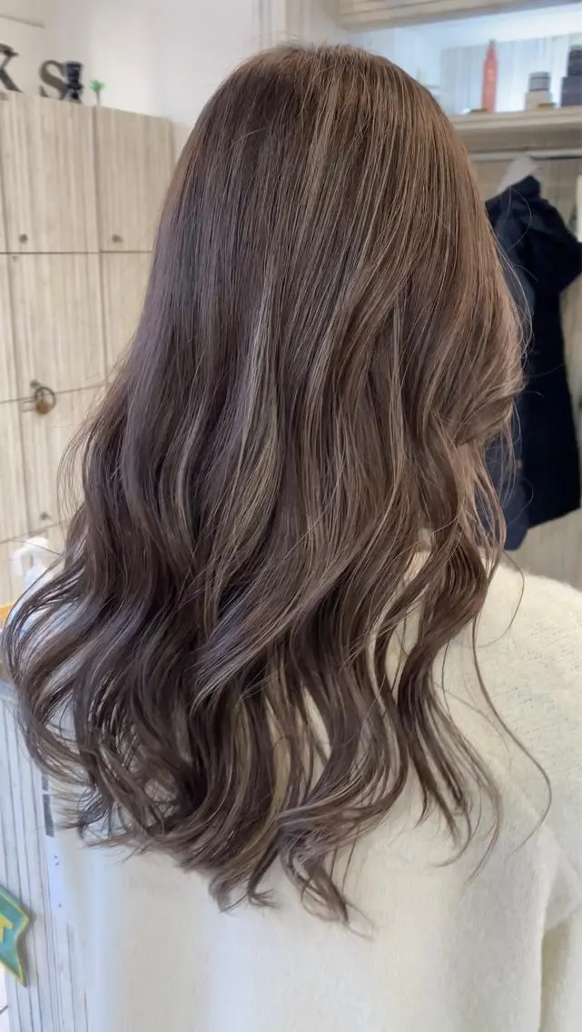 ロング カラー ハイライトカラー 3Dハイライト ハイライト デザインカラー⭐️ Yamauchiのヘアスタイル