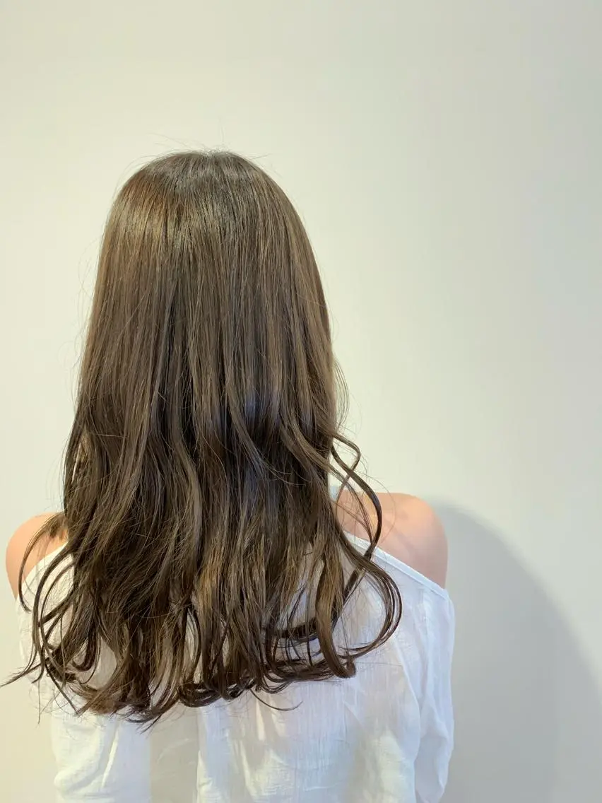 セミロング カラー アッシュ アッシュグレー アッシュグレージュ 透明感カラー グレージュ 多田 彩香のヘアスタイル
