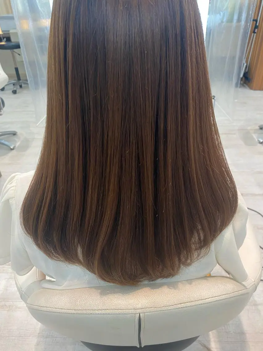 ロング パーマ カット 縮毛矯正 小顔レイヤー/ ベージュ🤍Rieのヘアスタイル