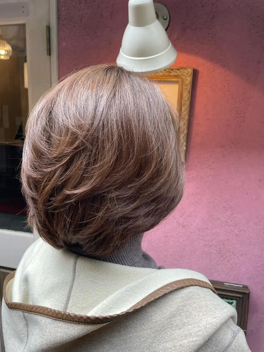 ミディアム カラー レイヤーカット ナカムラ イヅミのヘアスタイル