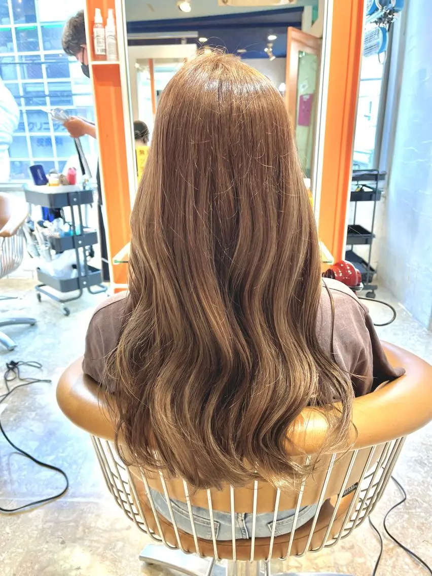 カラー ヘアカラー うしだ かおるのヘアスタイル