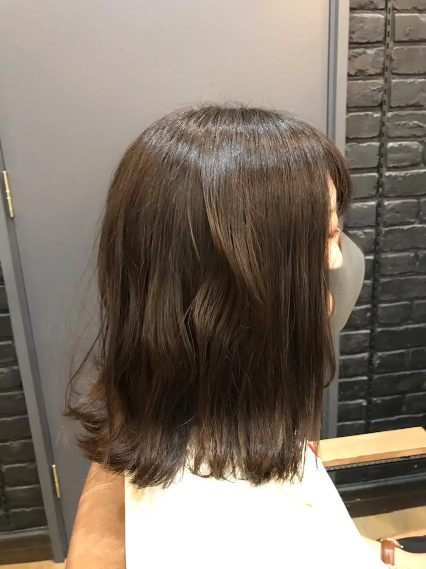 ミディアム カラー アッシュ カット ヘアカラー トリートメント 特殊カラー特化 ✂️SHIAN フジのヘアスタイル