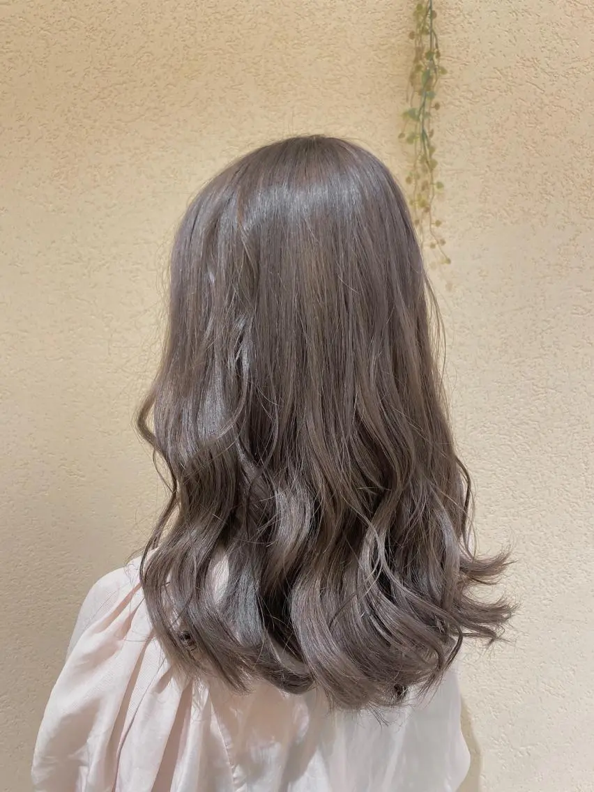 セミロング アッシュ 新宿メンズパーマ ヨモギダのヘアスタイル