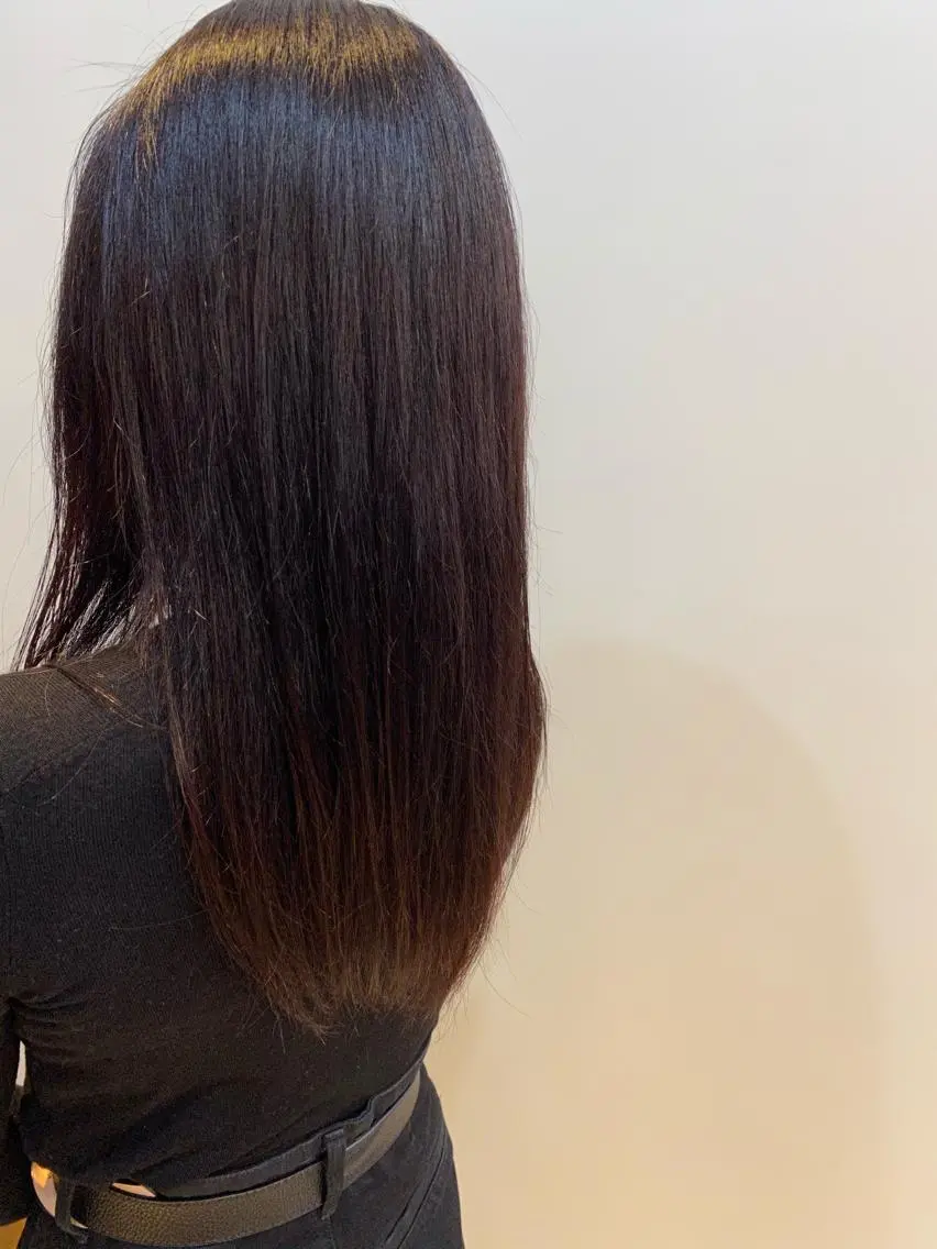 ロング カラー レッドカラー あやめ【顔まわり/レ イヤー/柔らかカラ】のヘアスタイル
