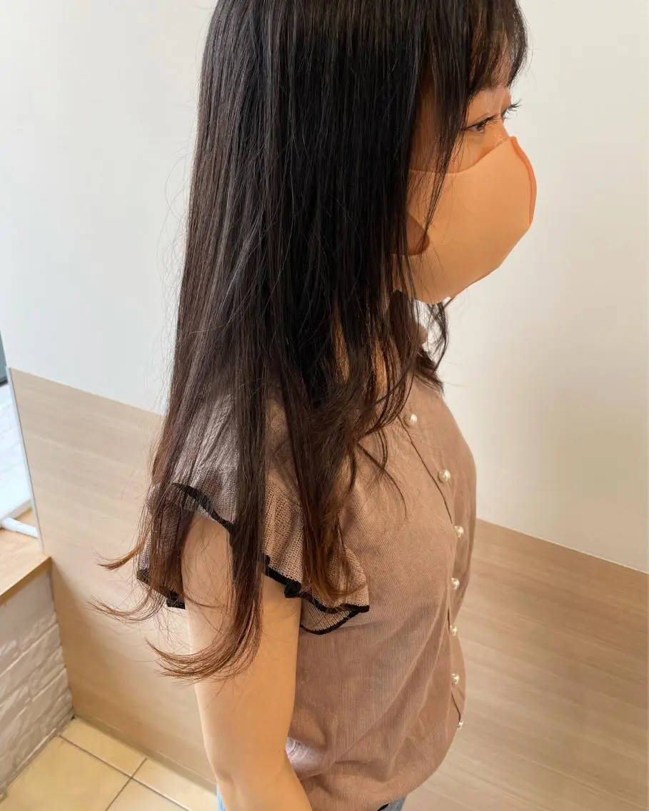 ロング カラー ブラウンカラー ケアカラー ピンクカラー ピンクブラウン ロング ヘアカラー 天野 瑠真のヘアスタイル