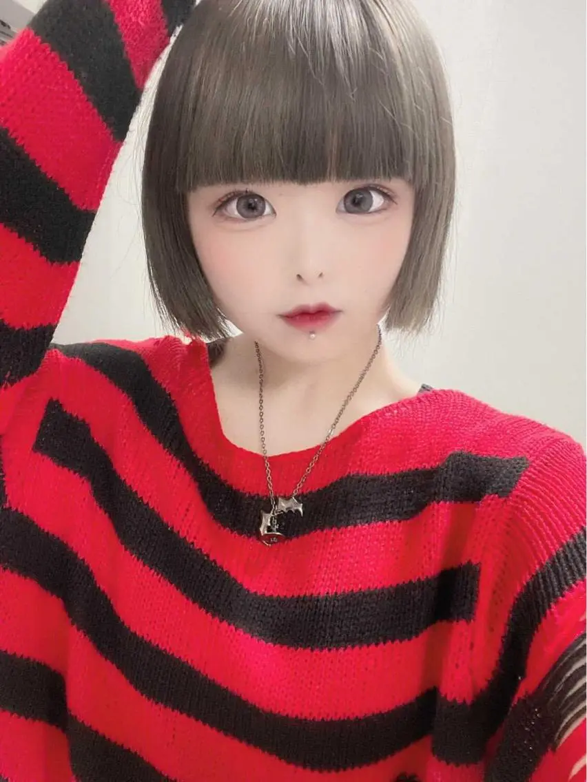 ショート 派手髪支持率No1 Eisukeのヘアスタイル