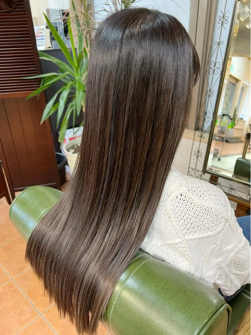 ロング カラー カット ヘアカラー トリートメント 石井 佑樹のヘアスタイル