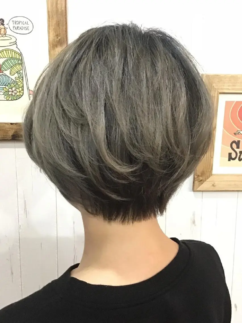 ショート カラー グレージュ ヘアカラー トリートメント 酸性ストレート/艶髪 ブリーチ/AIRIのヘアスタイル