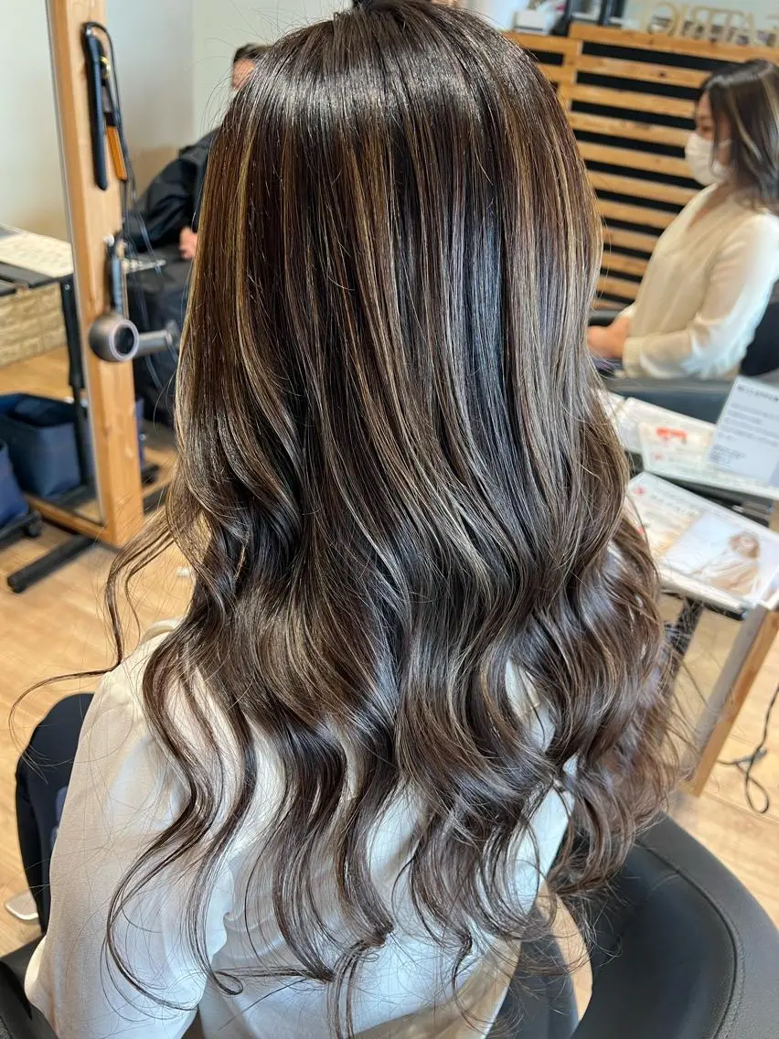 カラー ヘアカラー トリートメント 早川 真幸のヘアスタイル