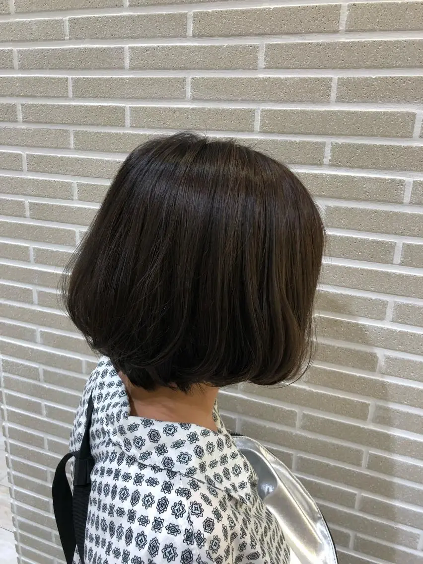 
![ショート カラー カット ヘアカラー トリートメント 山北 咲子のヘアスタイル