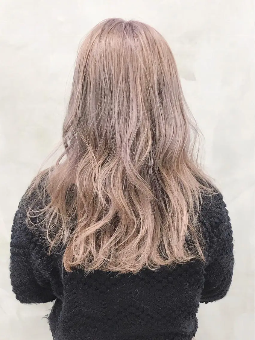 セミロング カラー 🐝 hachi🐝のヘアスタイル