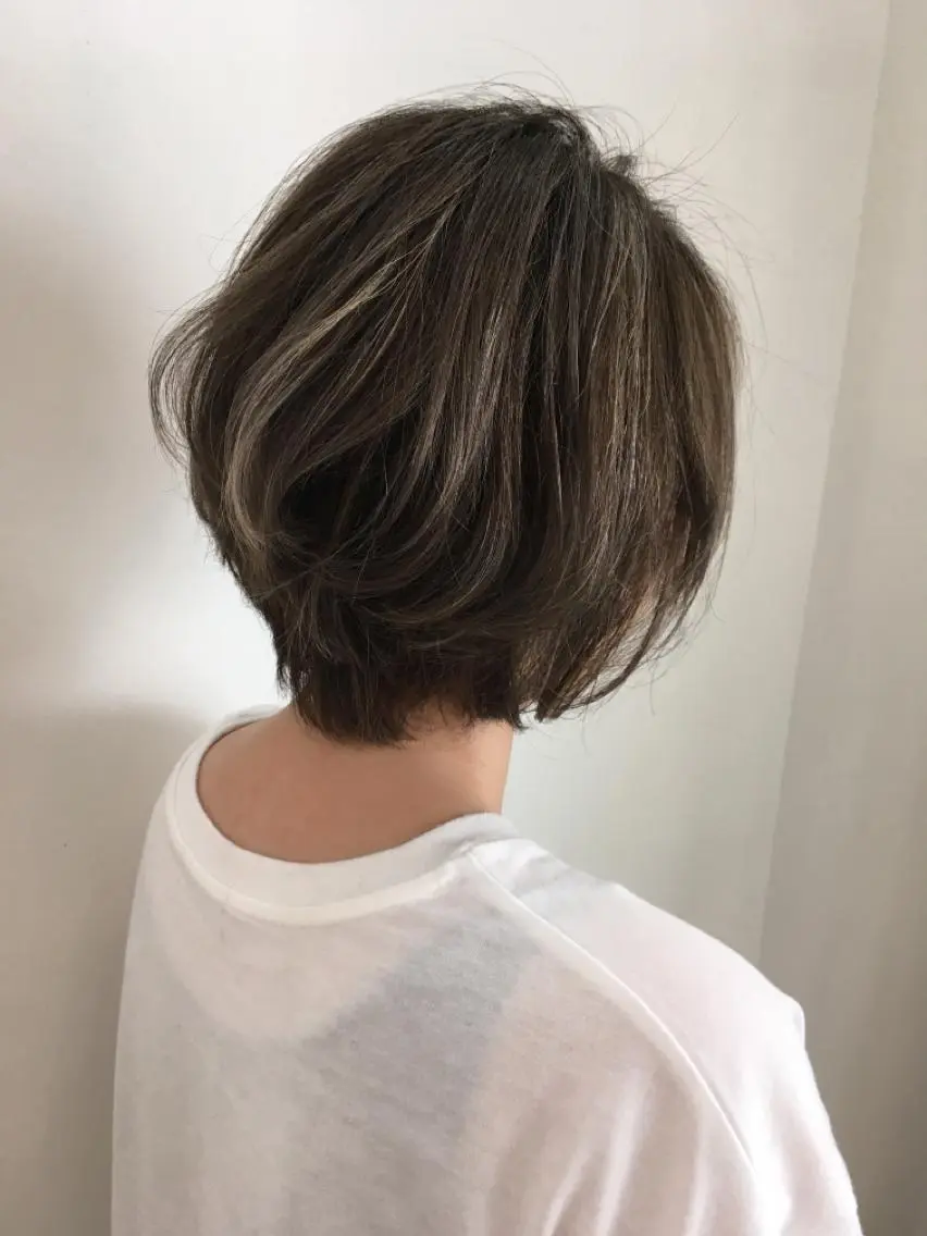 ショート カラー 坂上 岳のヘアスタイル