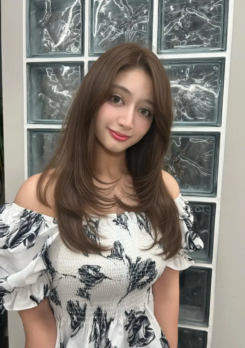 ロング カラー ベージュカラー 韓国風カラー ミルクティーベージュ くびれヘア 韓国風ヘア カット ヘアカラー トリートメント 透明感カラー/ レイヤー/すずさのヘアスタイル