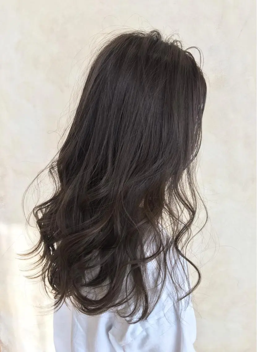 セミロング カラー アッシュ バレイヤージュ ベージュカラー ブルーカラー ブルーアッシュ 中田 敏明のヘアスタイル