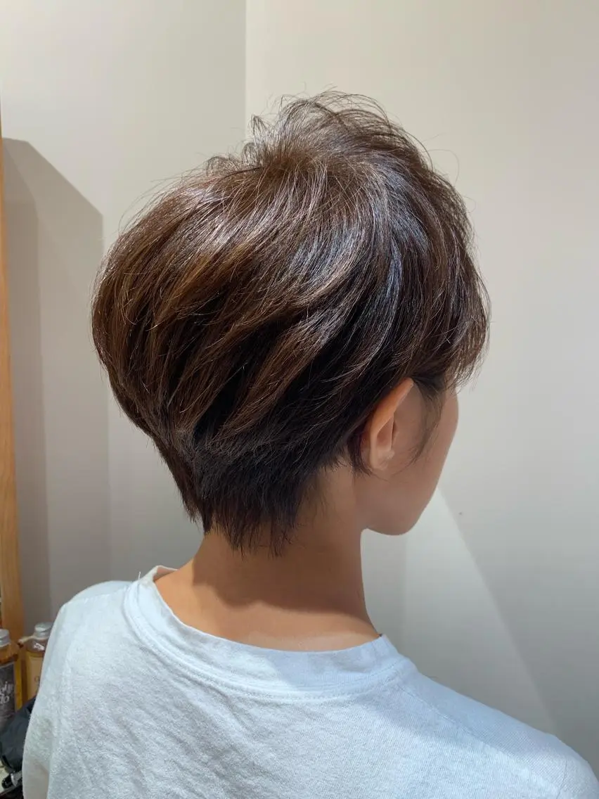ショート カラー オリーブカラー 韓国スタイル🇰🇷 annaのヘアスタイル