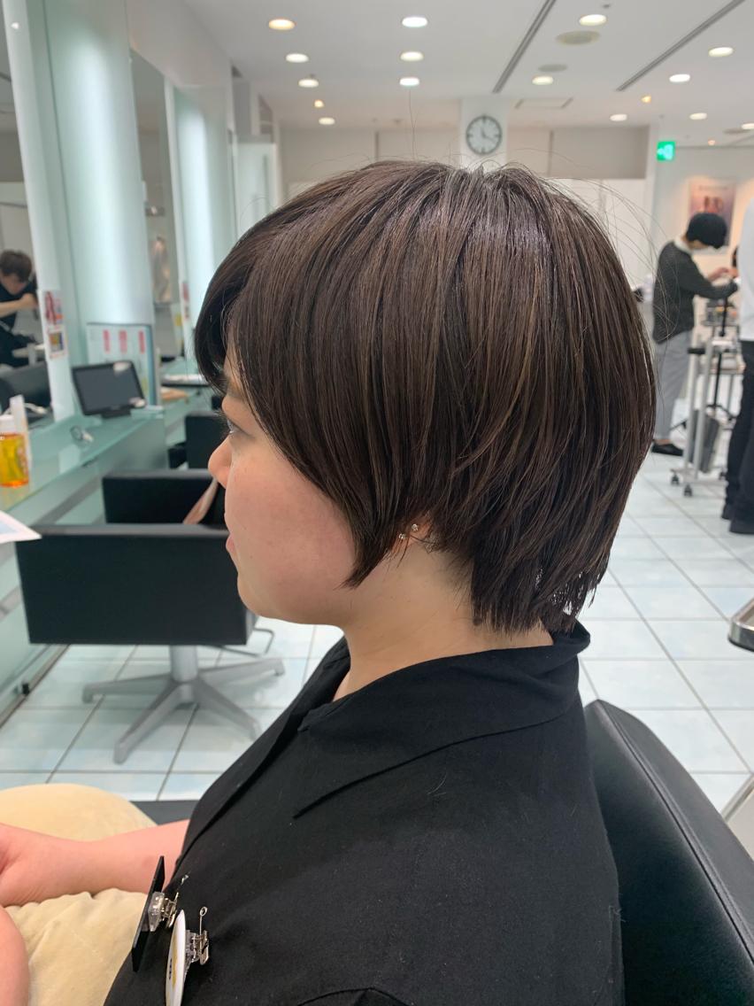 ショート 神頭 彩のヘアスタイル