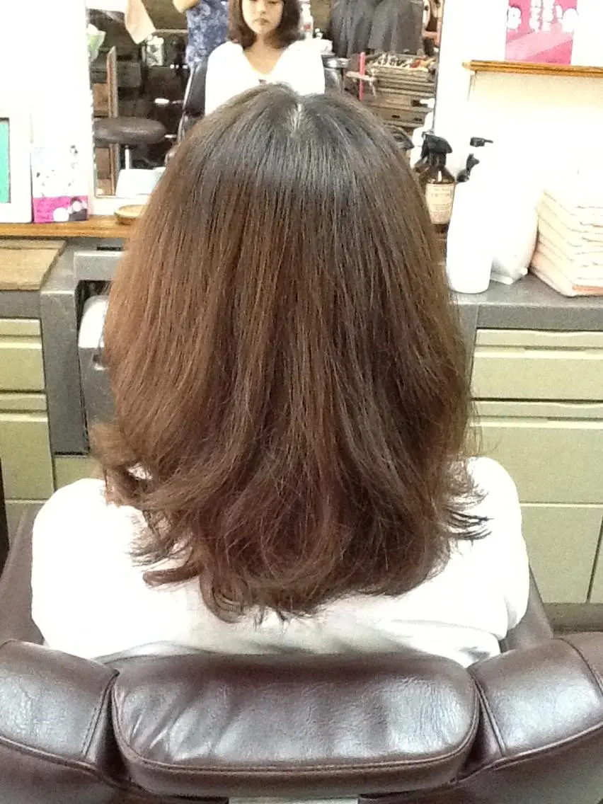 セミロング パーマ セミロングパーマ レイヤーカット デジタルパーマ 鈴木  イタルのヘアスタイル
