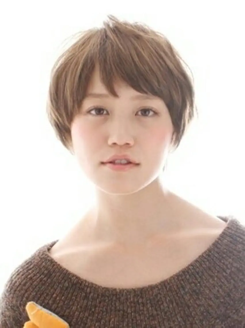 ショート カラー パーマ 韓国レイヤー柔らかい 地毛風縮毛矯正／マツのヘアスタイル