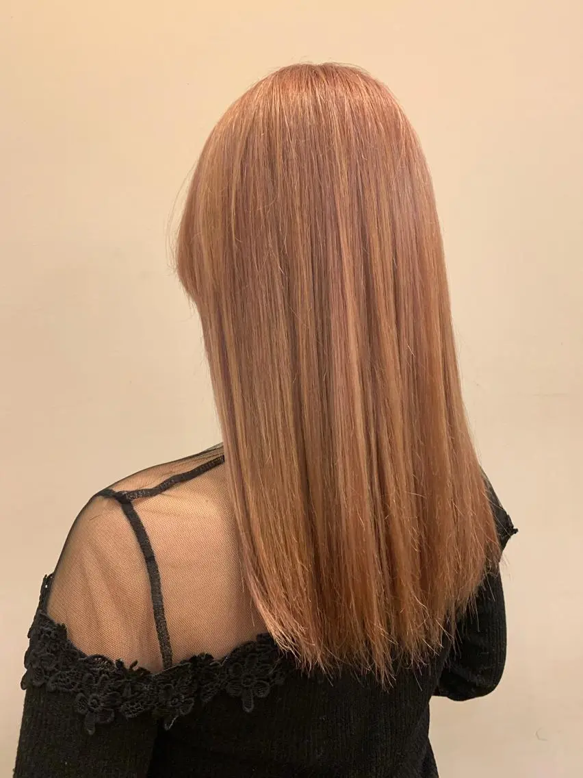 セミロング カット ヘアカラー ★SEIGA ★のヘアスタイル