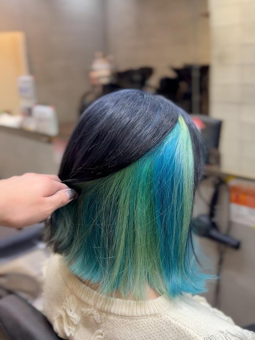 カラー ブルーカラー デザインカラー インナーカラー ヘアカラー edge.下北沢 相場堅弥のヘアスタイル