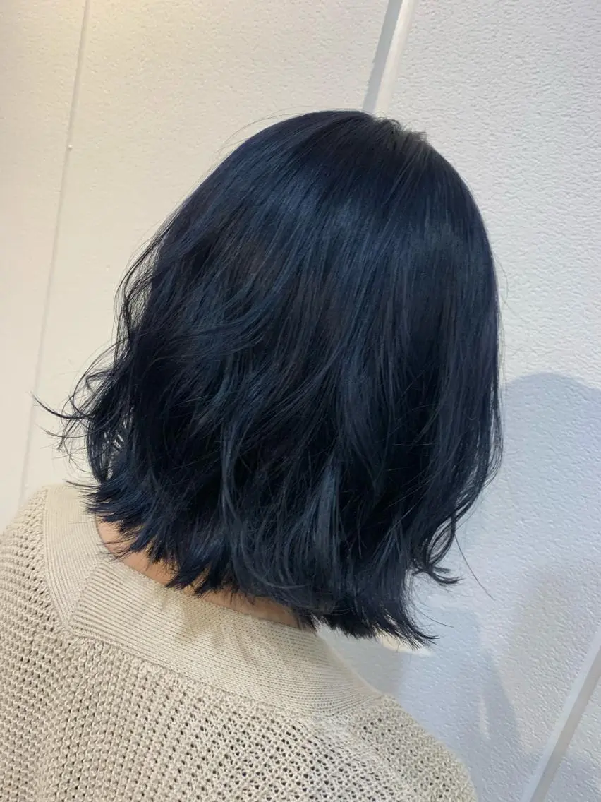 ミディアム カラー ブルーカラー ネイビーカラー Lolonois梅田 /Okazaki:)のヘアスタイル