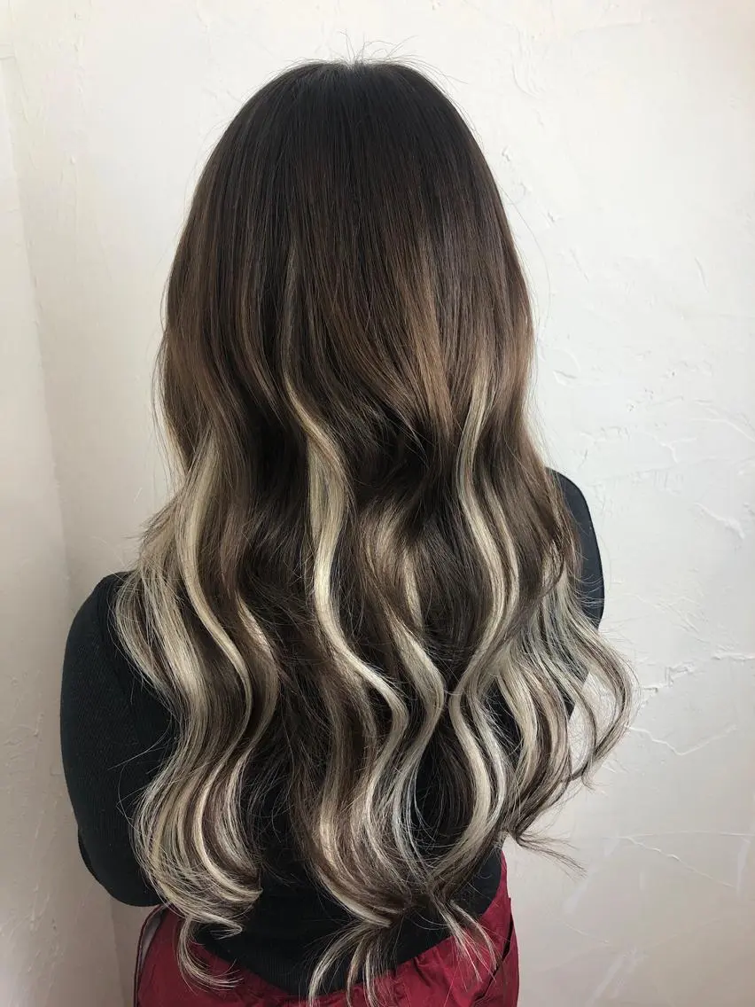 ロング エクステ ハイライト 古山 勇太のヘアスタイル
