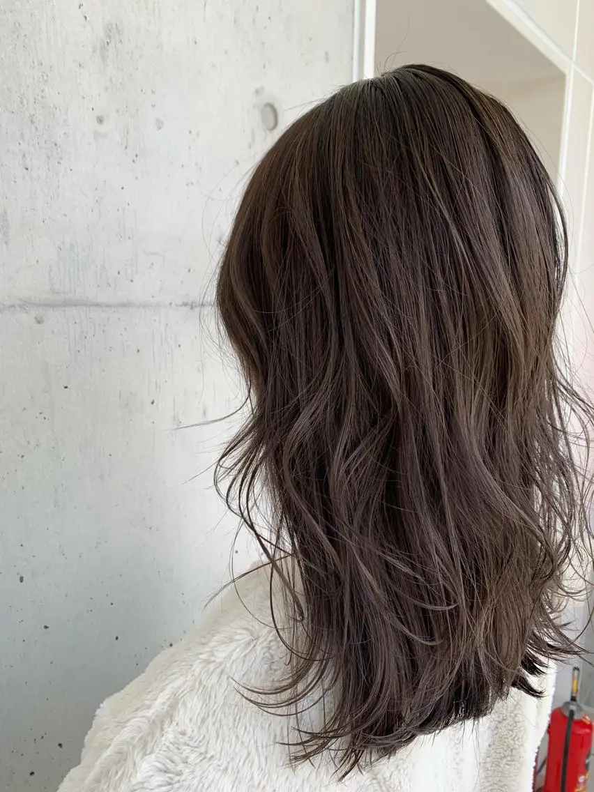 セミロング カラー ブリーチ &SONS 小林亨のヘアスタイル