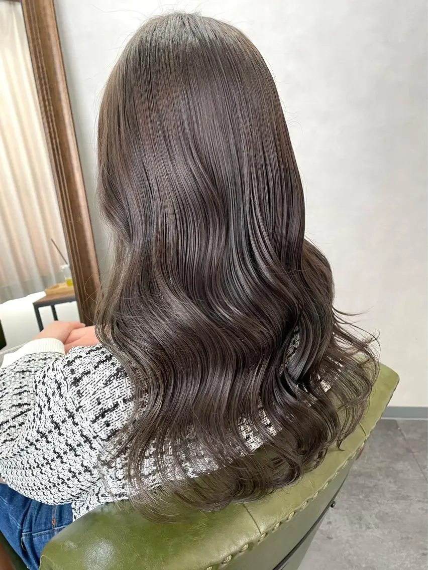 セミロング ヘアカラー レイヤーカット/透明 感カラー🩵中村友美のヘアスタイル