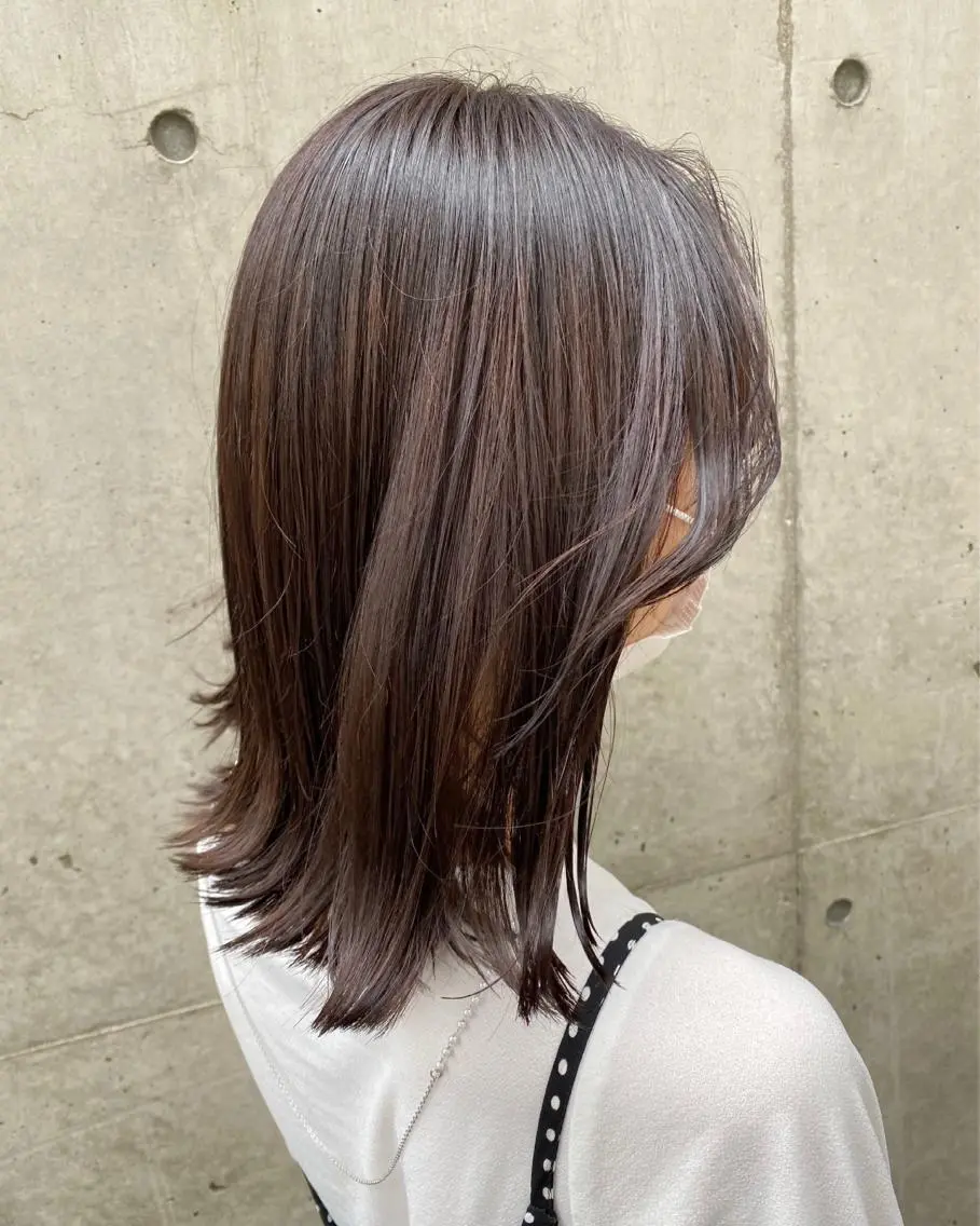 ミディアム カット ヘアカラー トリートメント レイヤーカット /透明感カラー西田のヘアスタイル