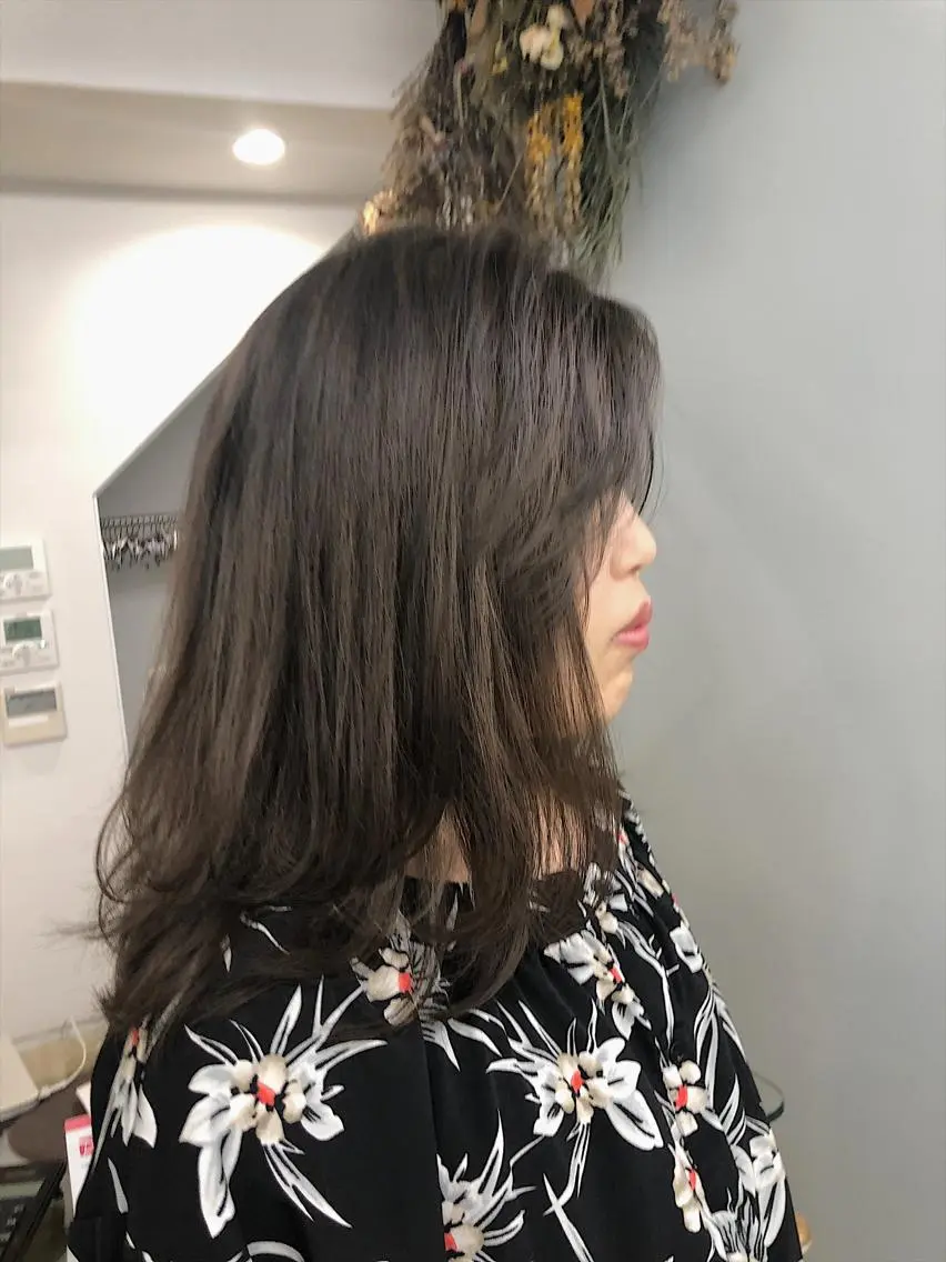 セミロング カラー ヘアアレンジ Flamme Annaのヘアスタイル