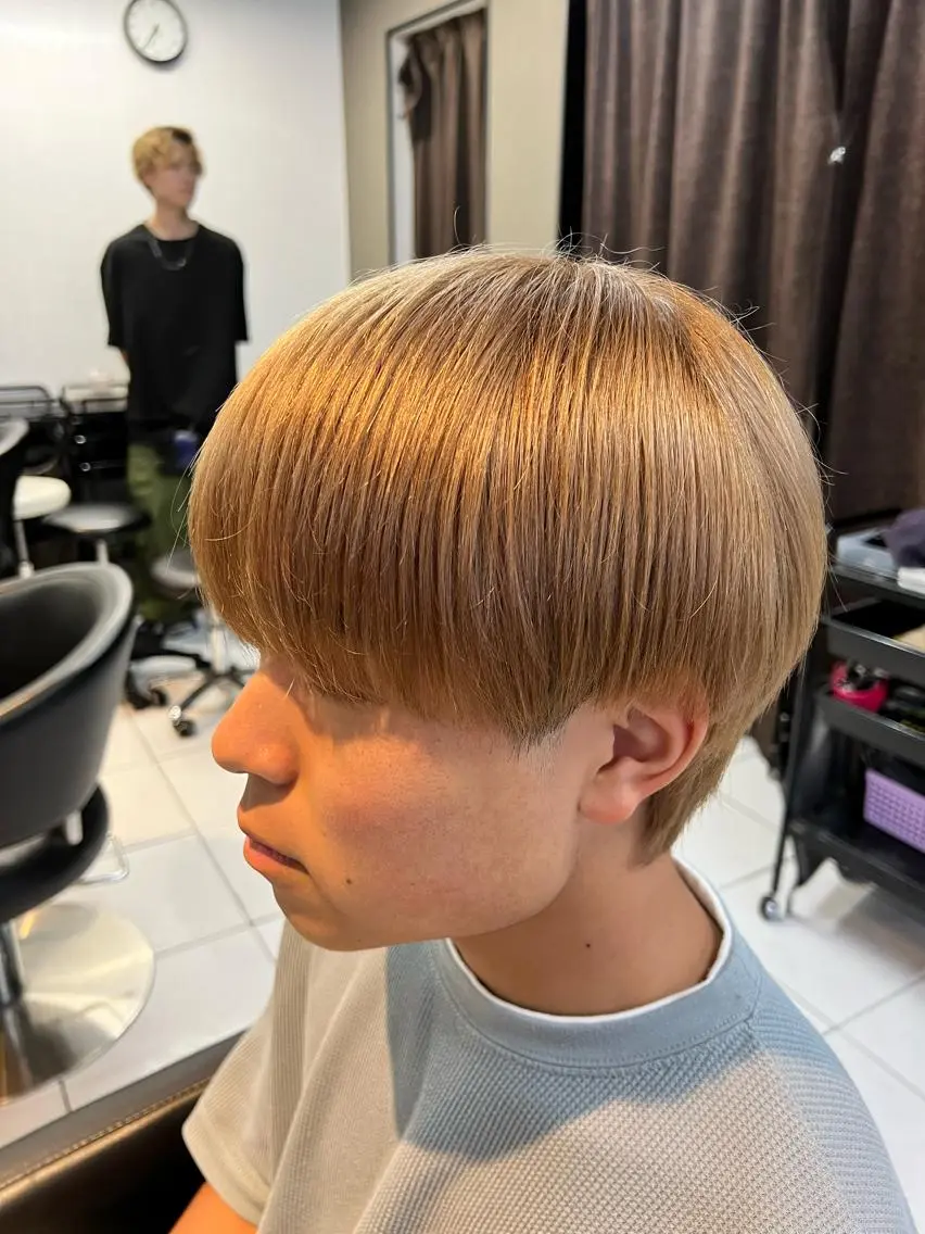 カラー メンズ メンズブリーチ メンズハイライト メンズメッシュ メンズパーマ ベージュカラー パーマ特化美容師 茂木広幸のヘアスタイル