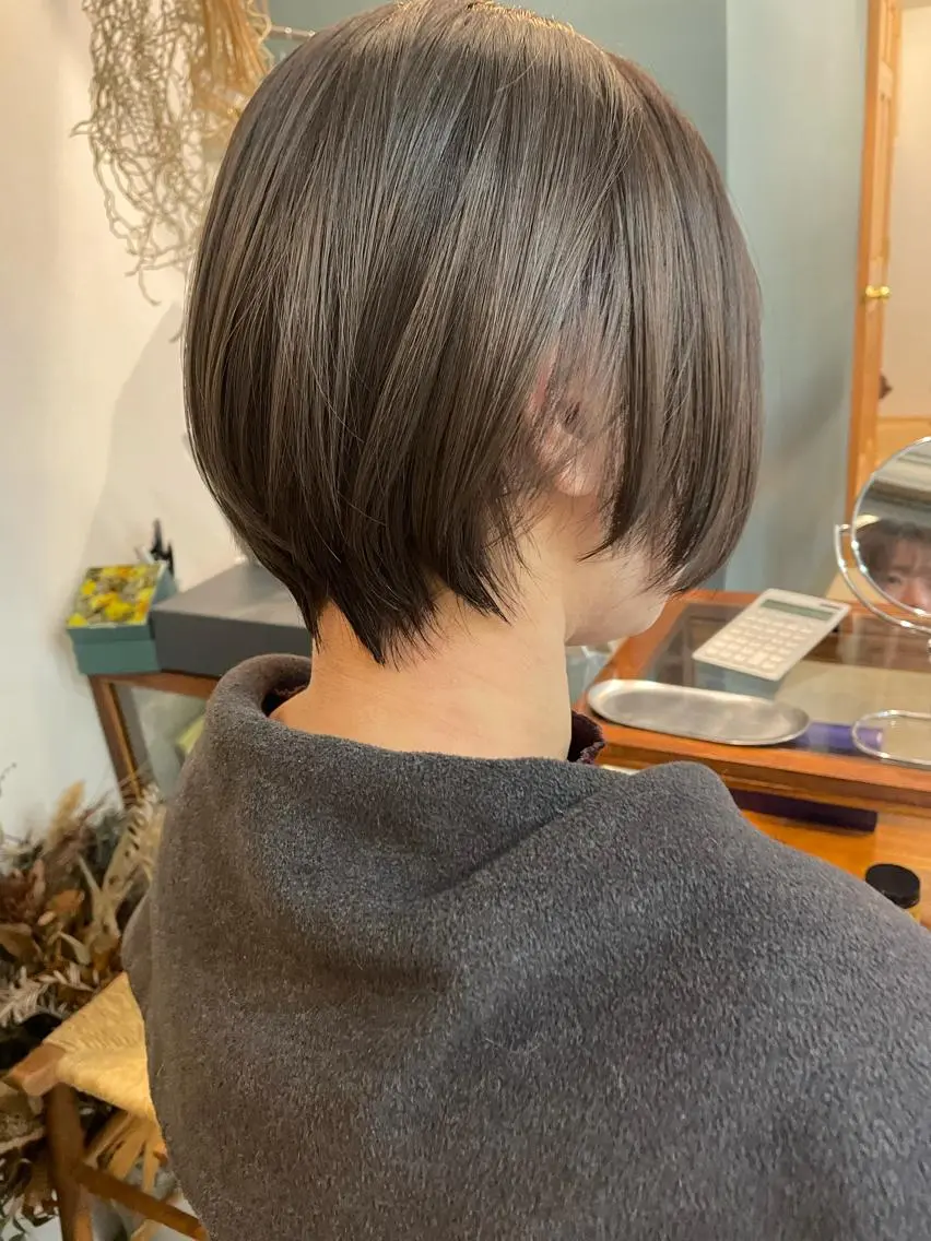 ショート カラー ショートボブ ブリーチ グレージュ ラベンダーカラー ラベンダーグレージュ 中目黒🌼 🌼ハナのヘアスタイル